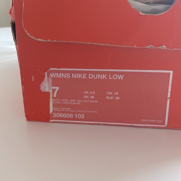 2007 WMNS Nike Dunk Low Size 7 - Picture 4 of 8